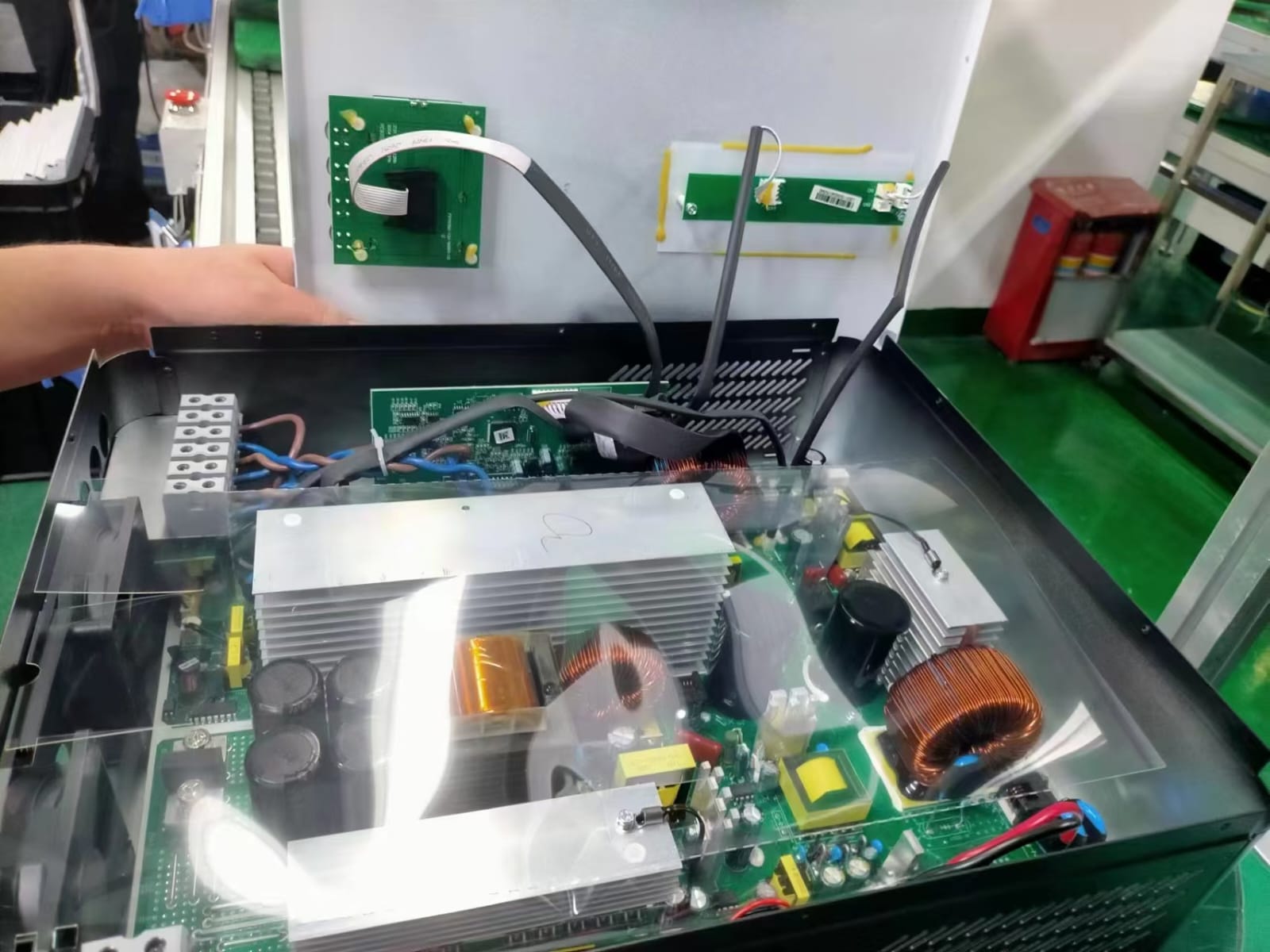 Bluemax 8.2kw DC48V Hybrid Solar Inverter