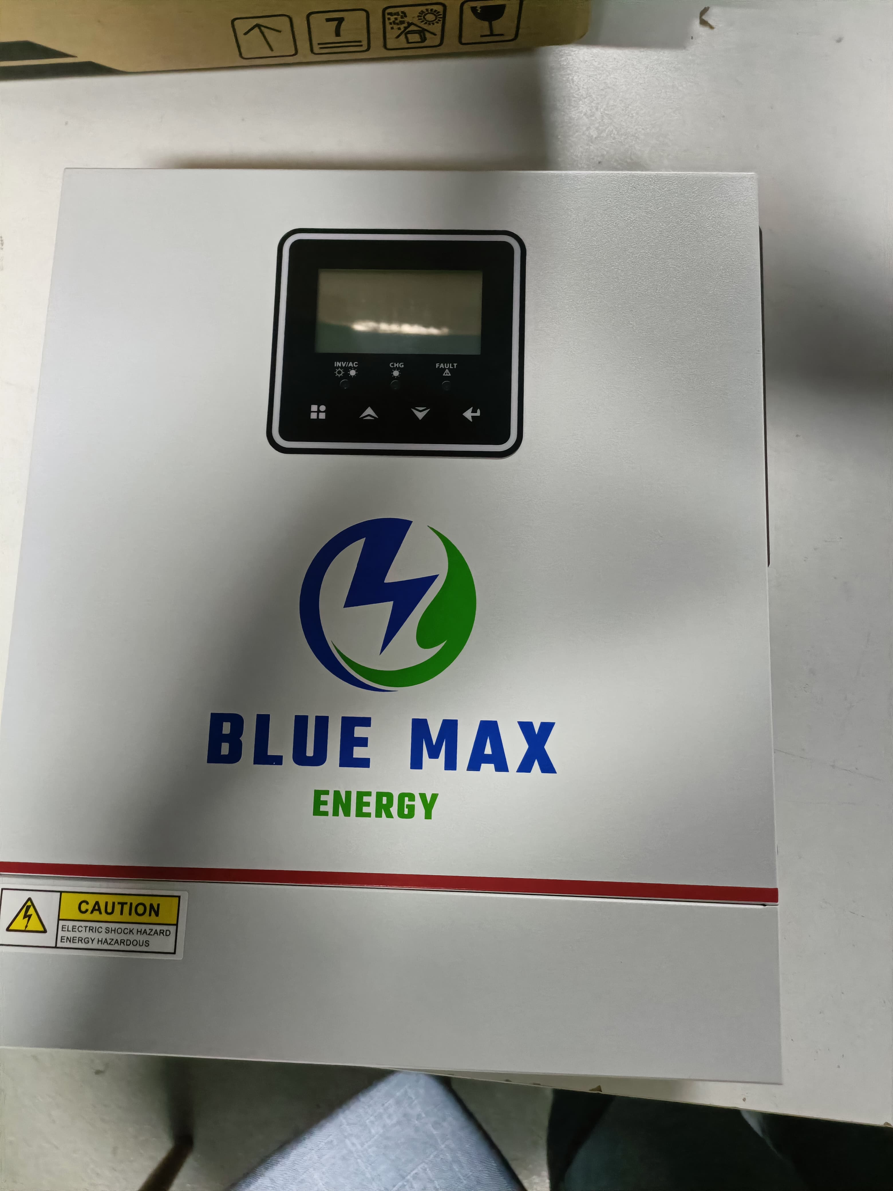 Bluemax Inverter 5.5KW On Grid Hybrid Inverter 48VDC 230VAC